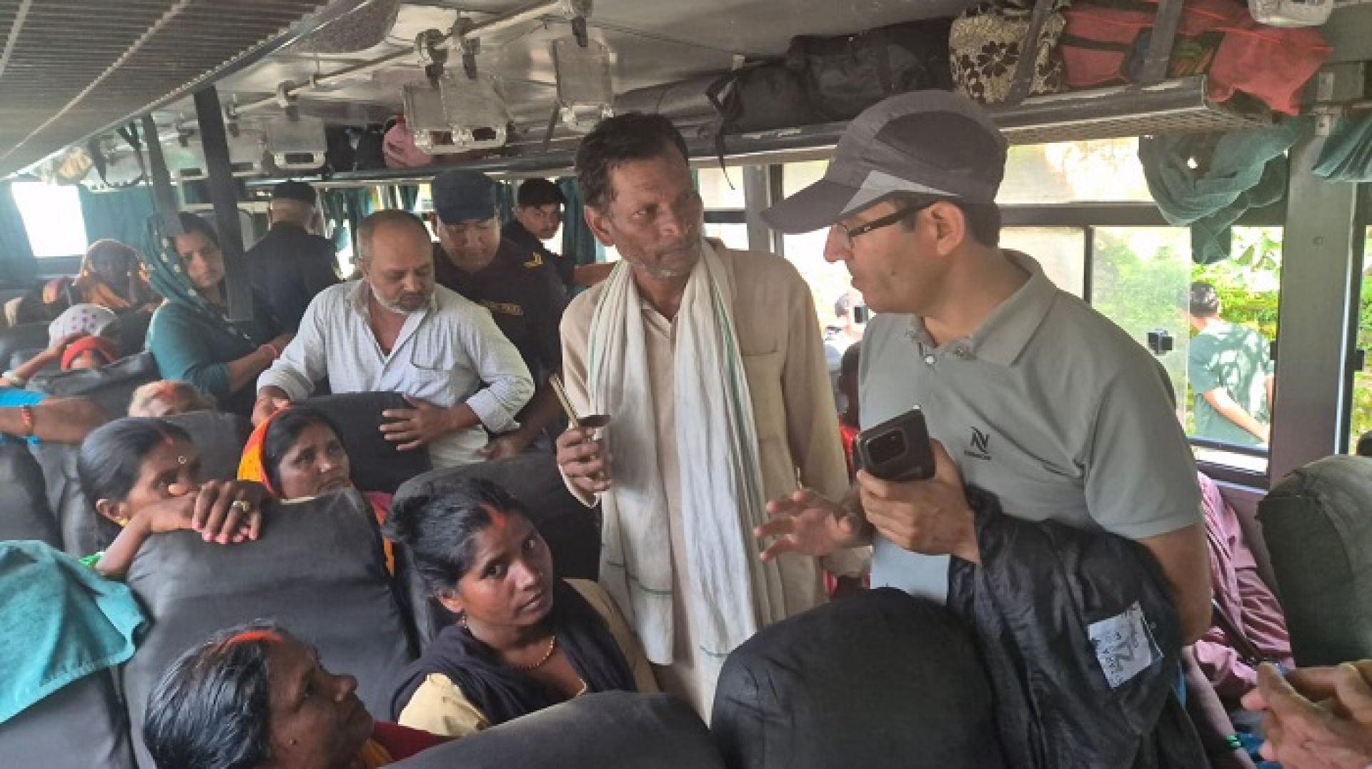 सरकारसँग सहमति भएपछि घर फर्किए लघुवित्त पीडित