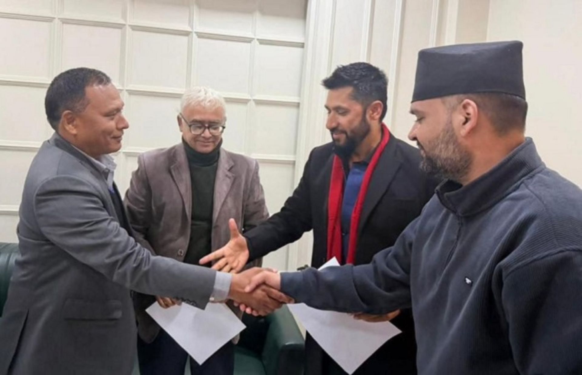 ‘पद, स्वार्थ र व्यक्तिगत लाभभन्दा उज्यालो भविष्यका लागि एक ठाउँमा उभिएका हौं’