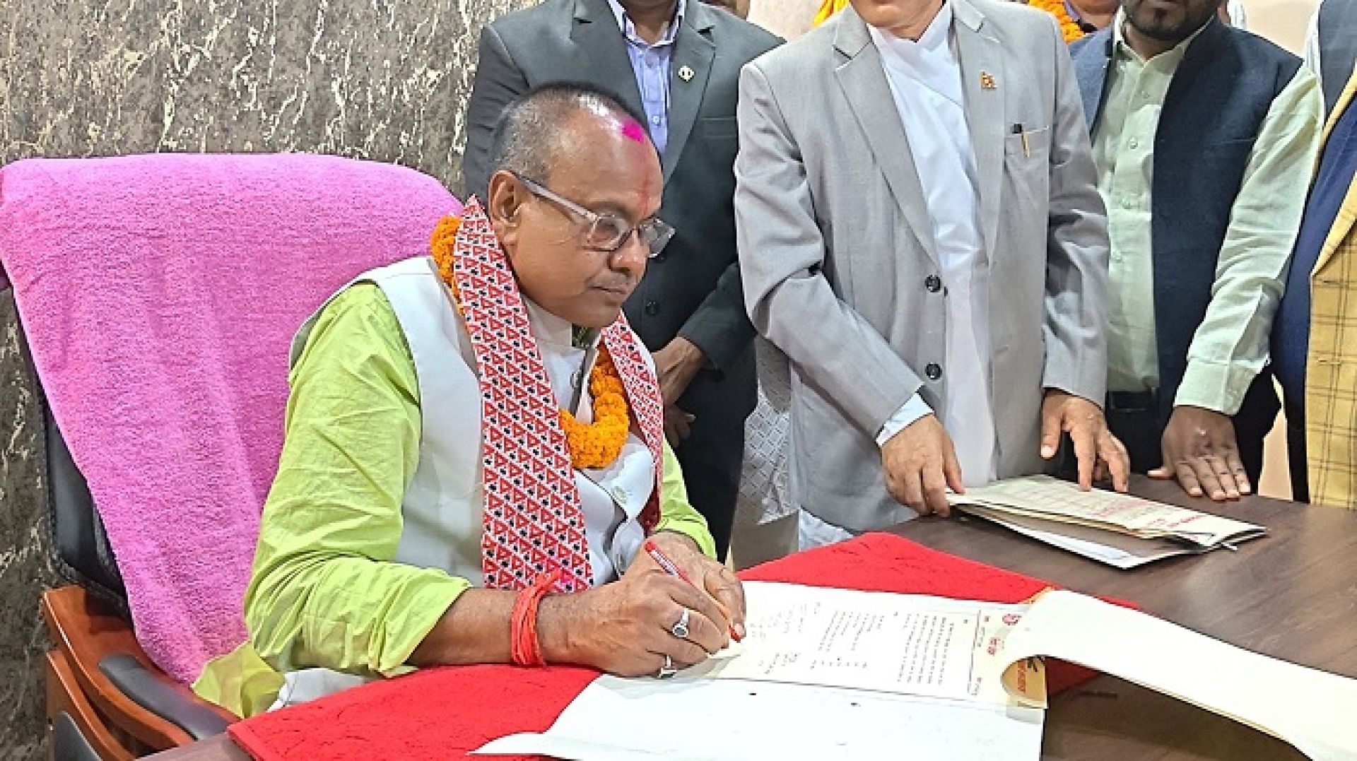 मधेश प्रदेशका मुख्यमन्त्री यादवले आज विश्वासको मत लिँदै