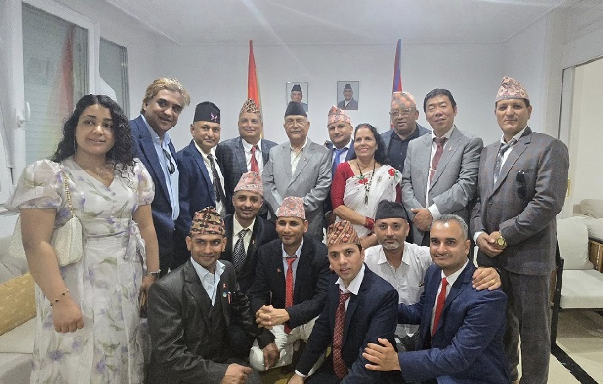 प्रधानमन्त्रीसँग प्रवासी नेपाली मञ्चको अन्तरक्रियाः स्वदेश फर्किएर विकास र समृद्धिमा सघाउन आग्रह