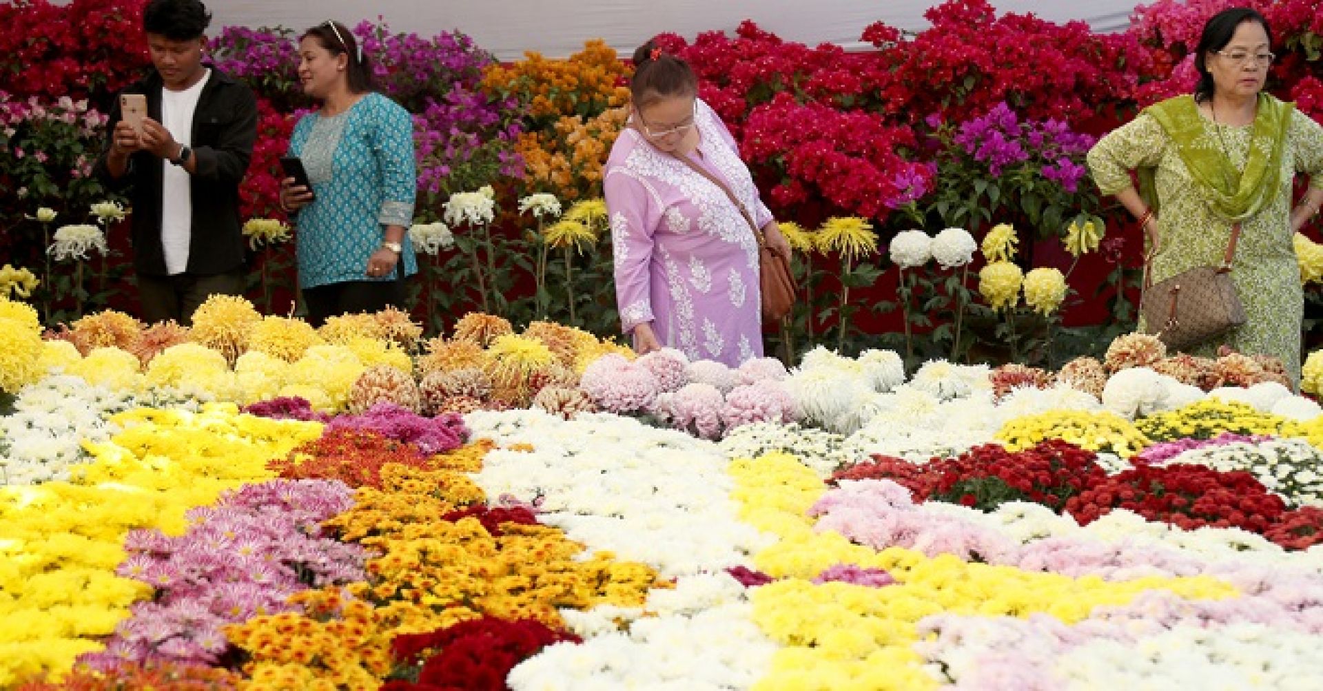 पुष्प मेलामा एक करोड पाँच लाखको कारोबार