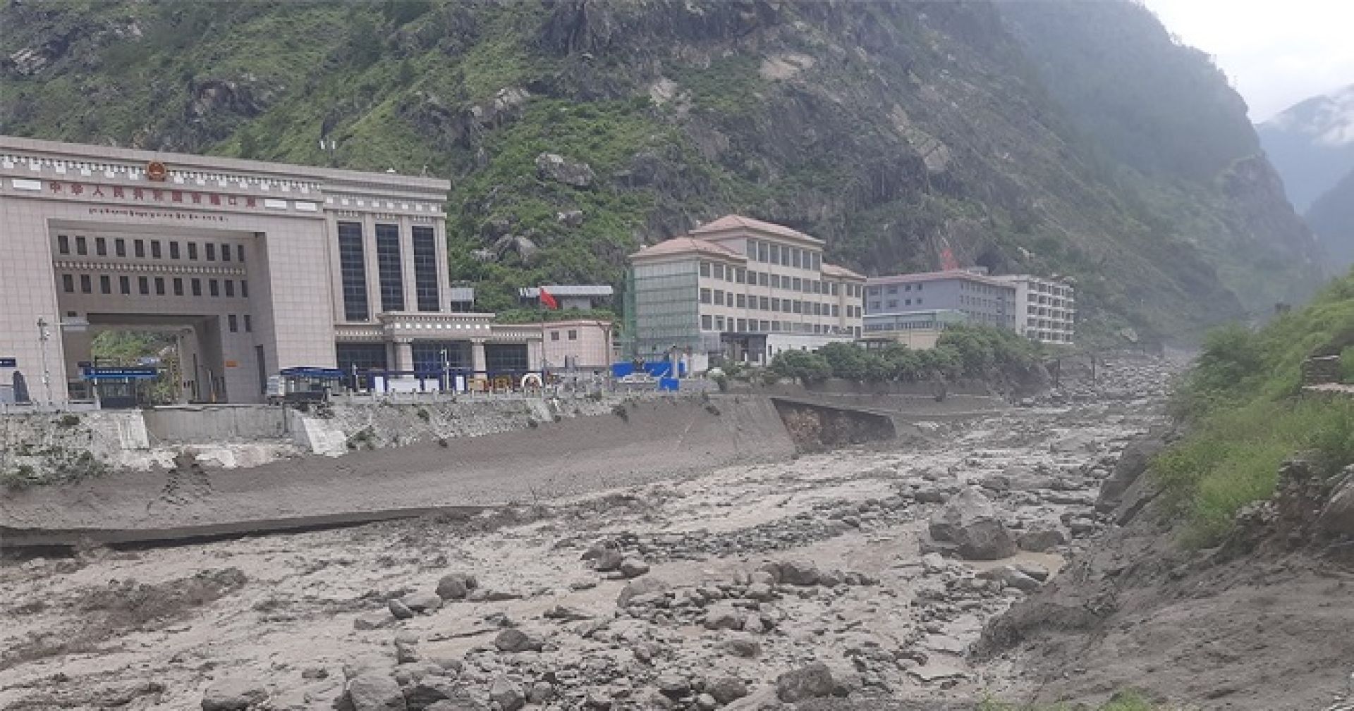 रसुवा बाढी: सात बीमा कम्पनीमा २८ करोड ९२ लाख बराबरको दाबी, शिखर इन्स्योरेन्समा सर्वाधिक 