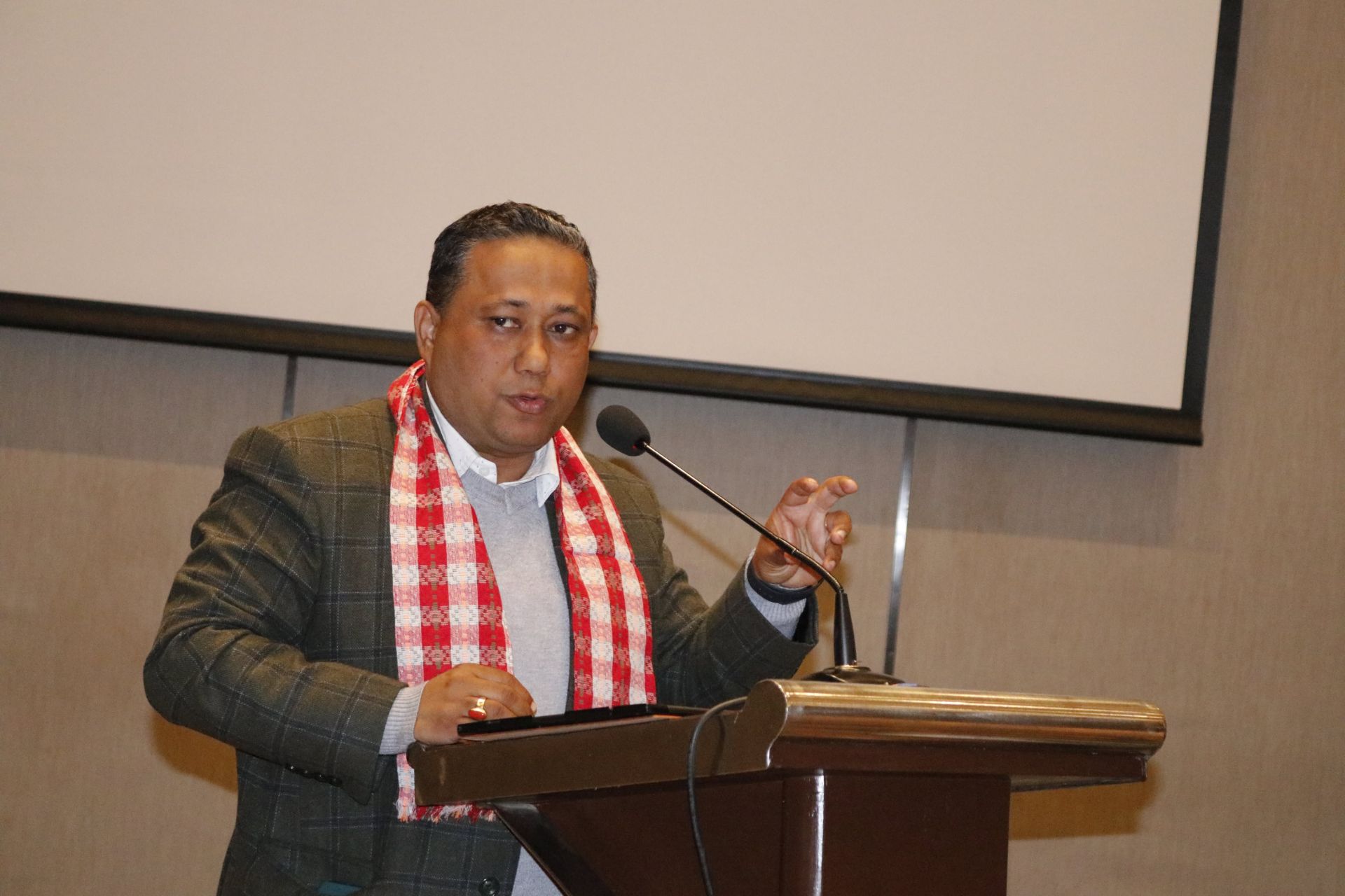 रोजगार र मध्यम वर्गीय परिवार लक्षित गरेर बाचापत्र ल्याउँछौँ: रास्वपा नेता खनाल