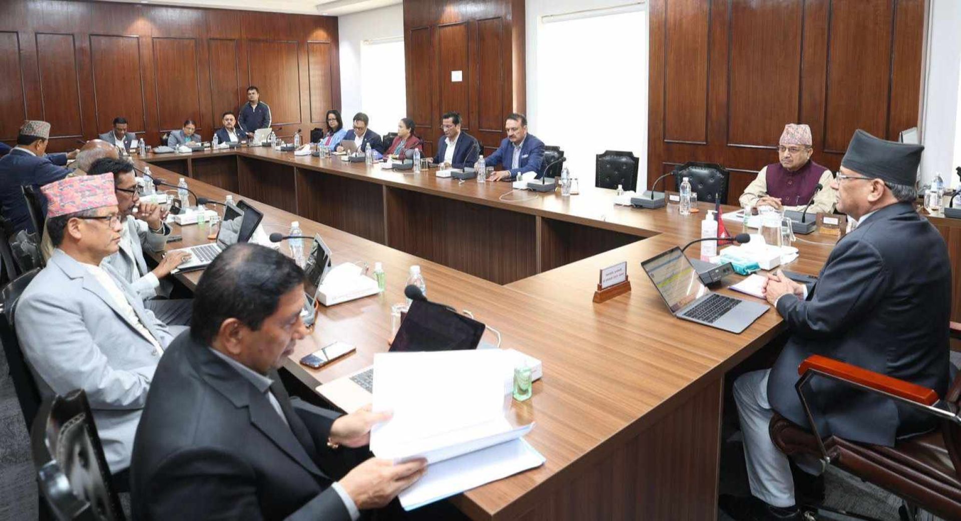 कर सुधार समिति गठन, विभुषण कार्य स्थगन