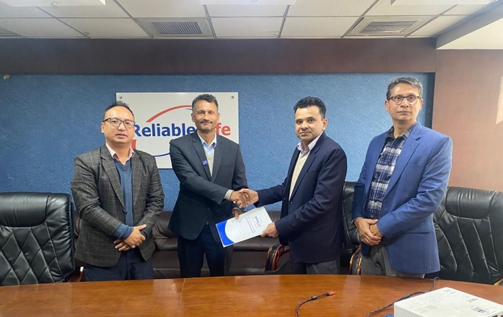 रिलायबल नेपाल लाइफ इन्स्योरेन्सका ग्राहकले अन्नपुर्ण केबलकारमा ३० प्रतिशत छुट पाउने