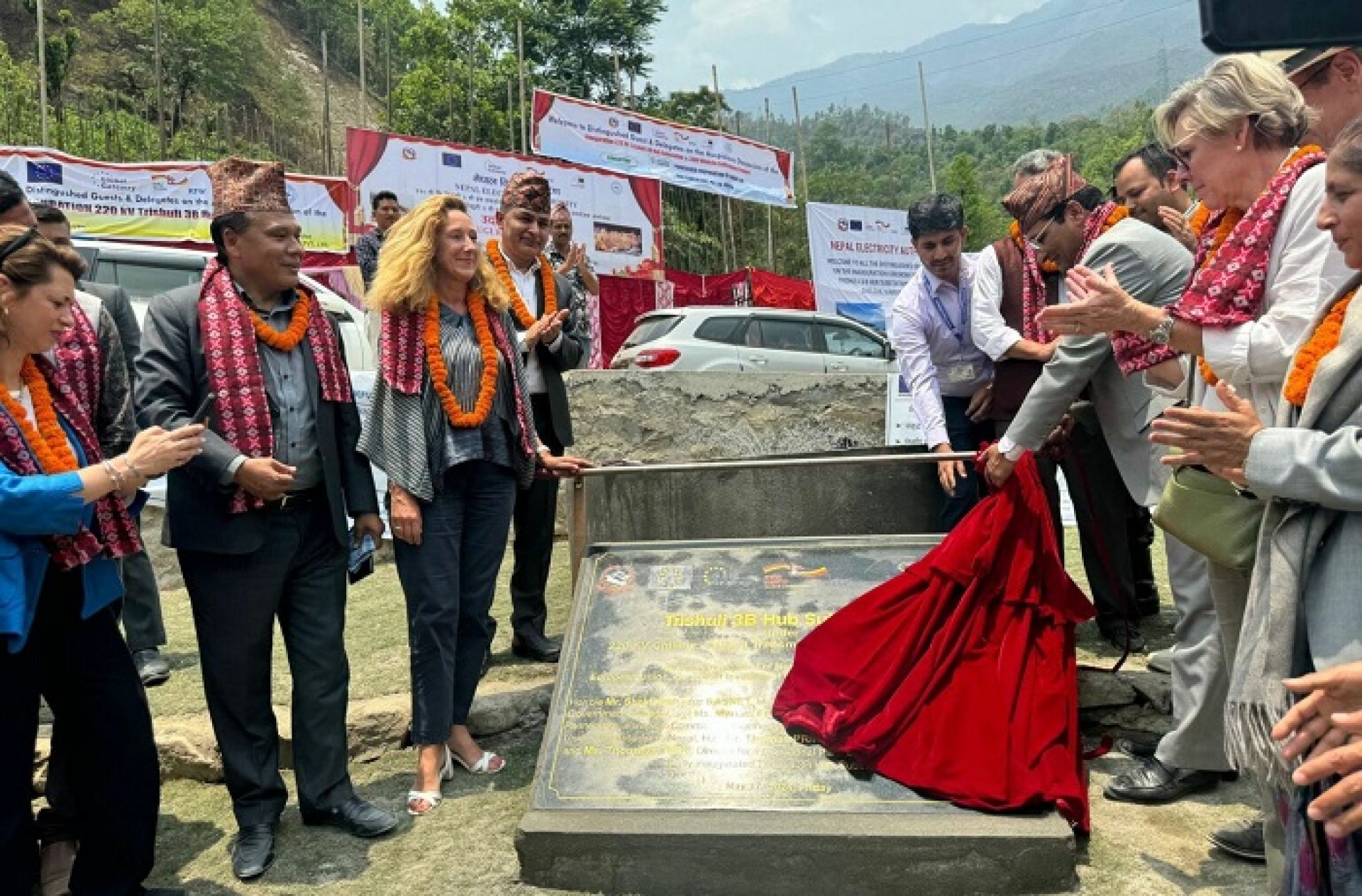 त्रिशूली थ्री बी हब २२० केभी सबस्टेसन र भाल्चे ३३ केभी सबस्टेसन उद्घाटन