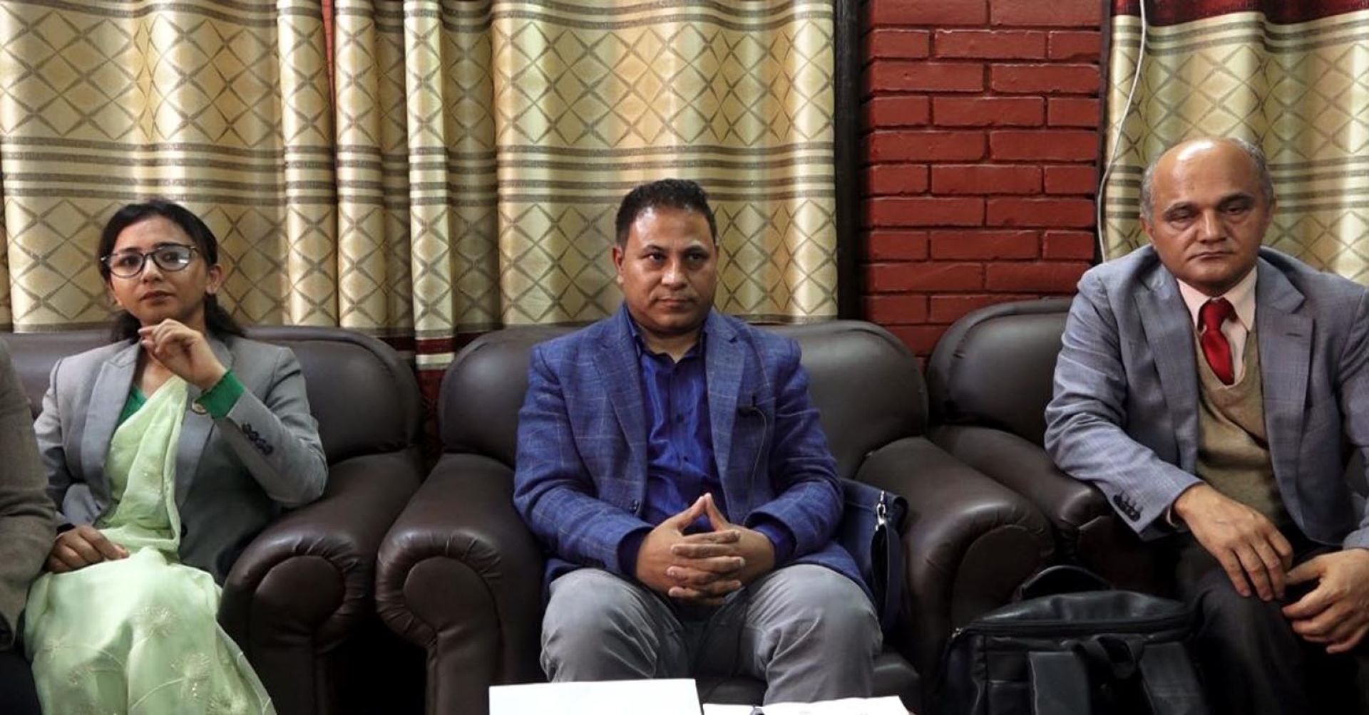 स्वास्थ्य क्षेत्र सुधारका लागि स्वास्थ्यमन्त्री यादवलाई रास्वपाले बुझायो २६ बुँदे सुझाव